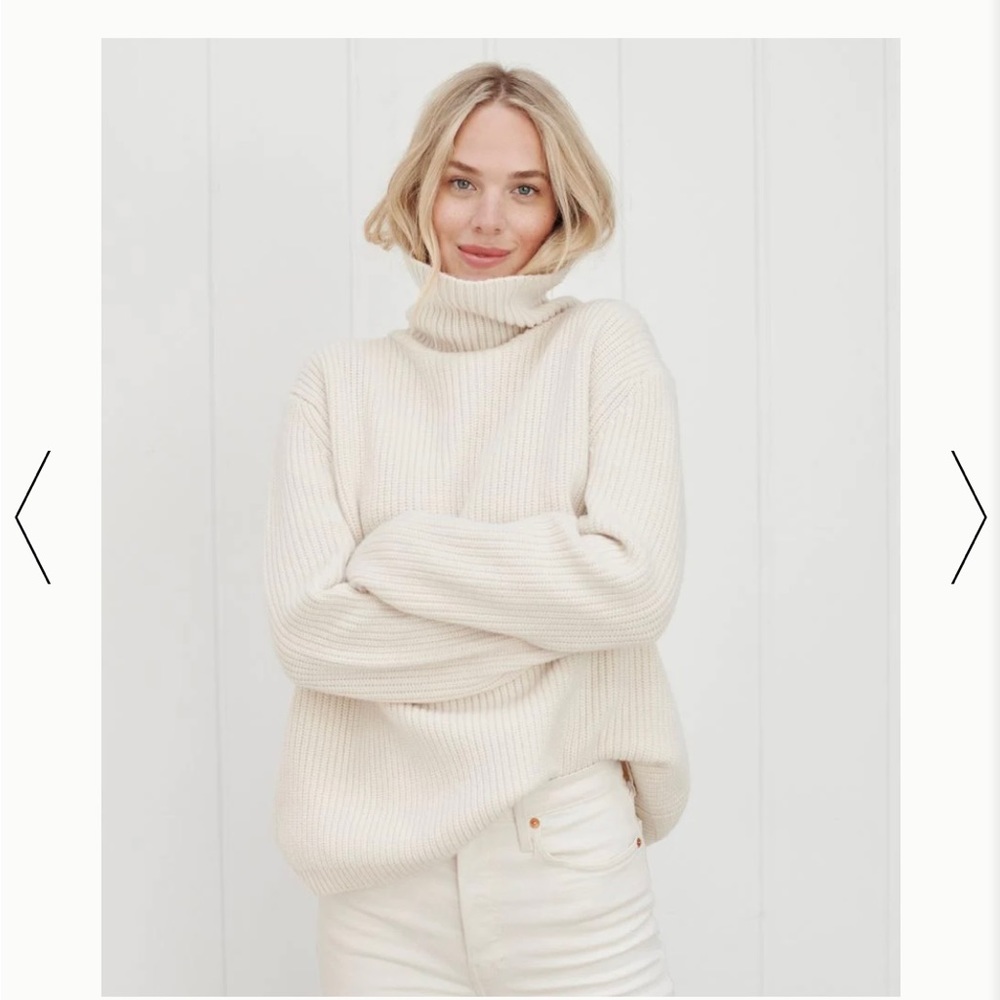 Jenni Kayne Cashmere Turtleneck Sweater. Color Ivory. Size Small.